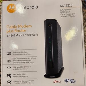 Motorola Black Cable Modem Plus Router - MG7310 Like New Condition